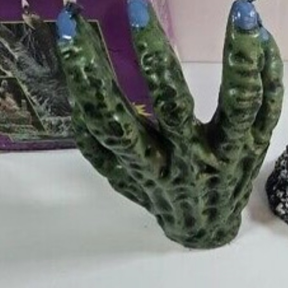 Vintage Halloween Flesh And Bones Blood Dripping Hand Candle T26 - Picture 7 of 7
